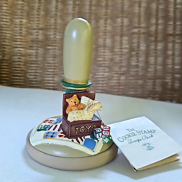 BROWN BAG Cookie Art Toy Chest Stamp No 20 1996 With Recipe Book - Picture 1 of 8